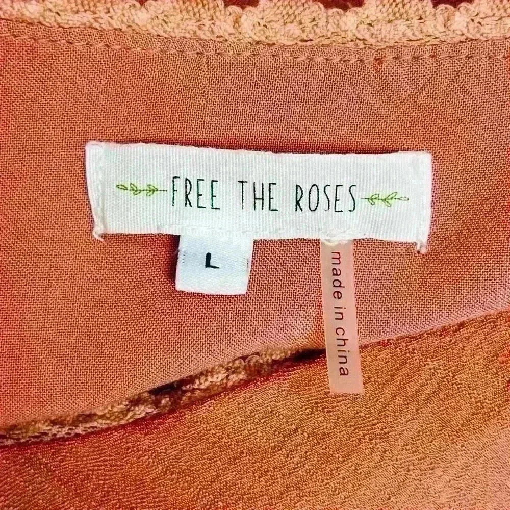 Free the Roses Women's Deep V Laced Mini Dress size Large - Picture 12 of 13